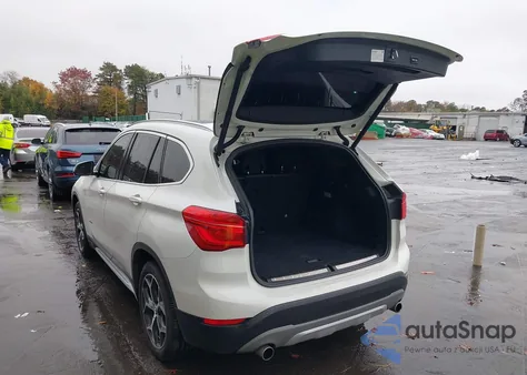 2018 BMW X1 xDrive28I z USA, uszkodzony, nr VIN WBXHT3C37J5K23998